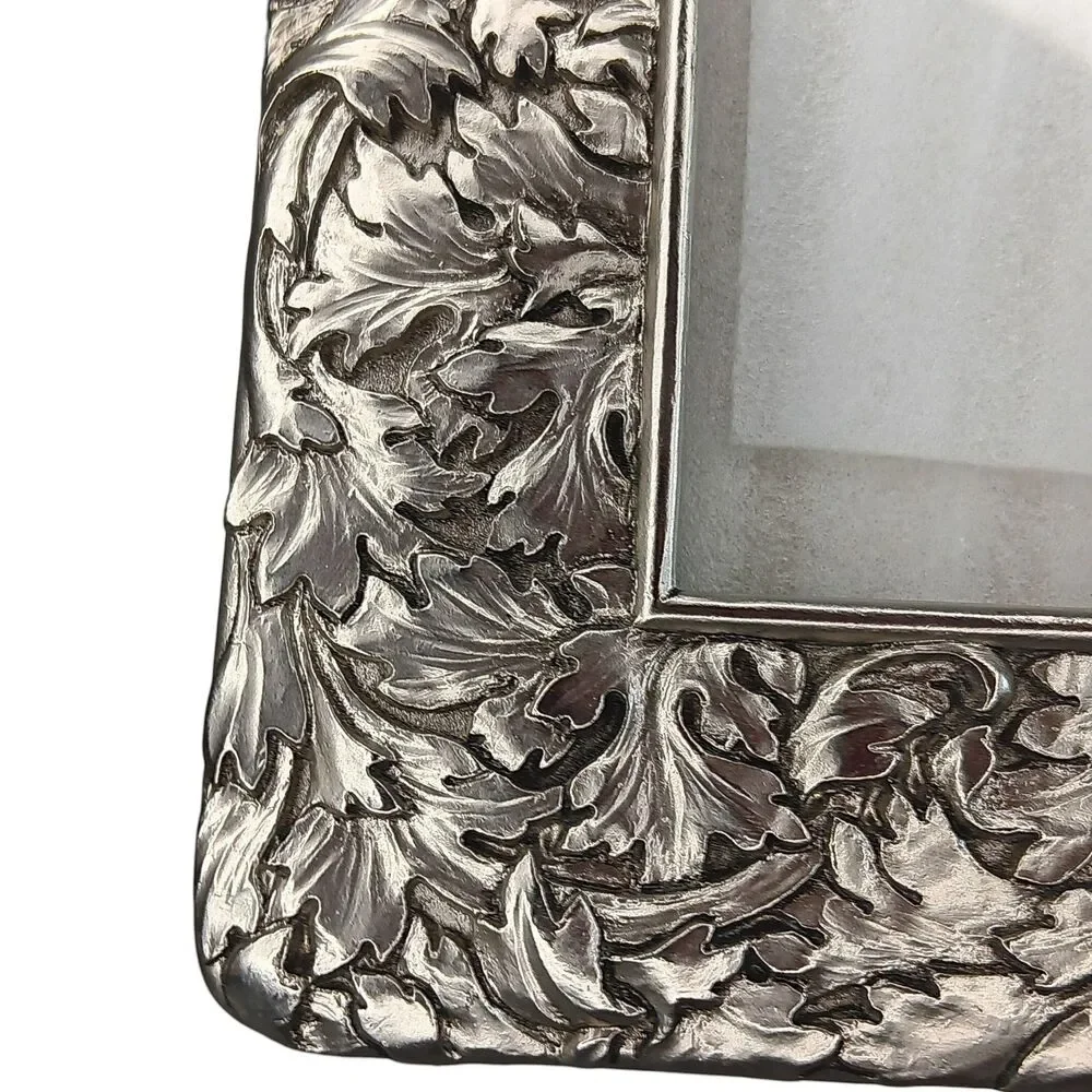 VTG Ornate Silvertone Photo Frame Floral Leaf Design Metal 7.5x6 Photo 3x4.5